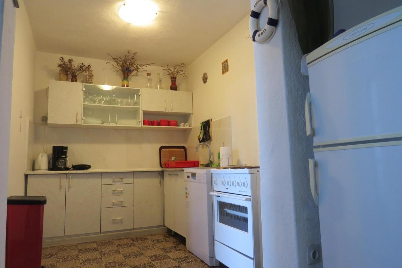 Apartments Feral 2 Baška Voda Екстериор снимка